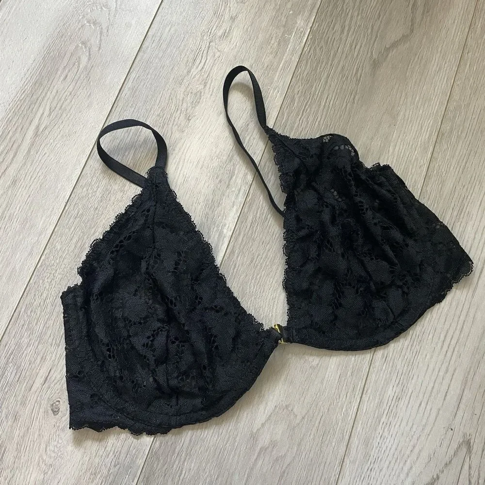 Free People Bra lace bra front clasp womens Black (size 36DD) feminine romantic